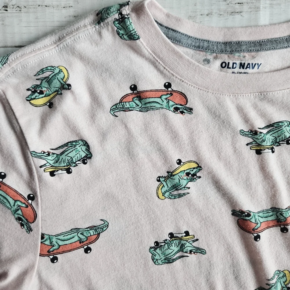 Old Navy Skate‎ Boarding Alligator Pink Tee Size Youth XL